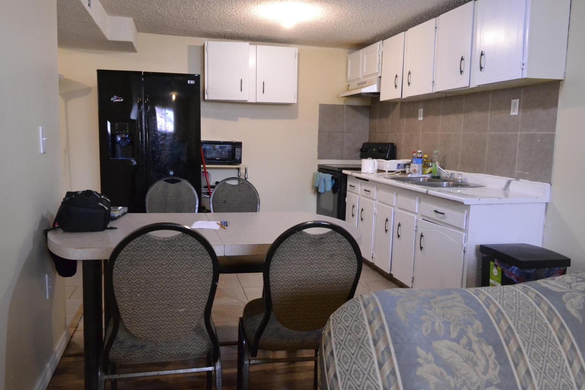 Private Bedroom In Basement - Fonda * Calgary